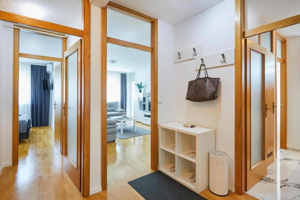 Apartment Madral Загреб Экстерьер фото